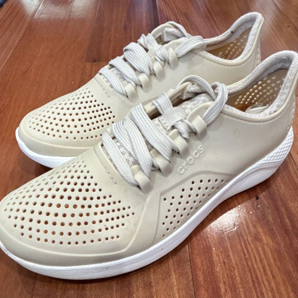 Crocs Beige White Lace Up Breathable Womens Casual Sneakers size 9